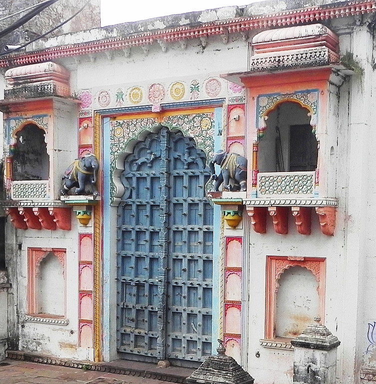  Omkarishwar door.